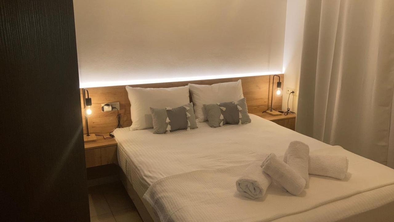 Bright Luxury Apt. Volos Buitenkant foto