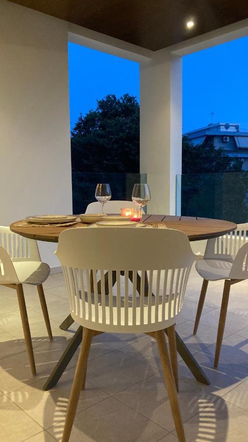 Bright Luxury Apt. Volos Buitenkant foto